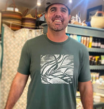 Load image into Gallery viewer, WOODCUT KELP PACIFICA UNISEX TEE
