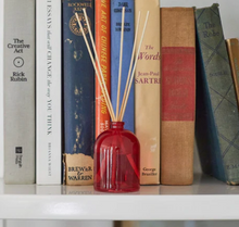 Load image into Gallery viewer, REED DIFFUSER~CRANBERRY
